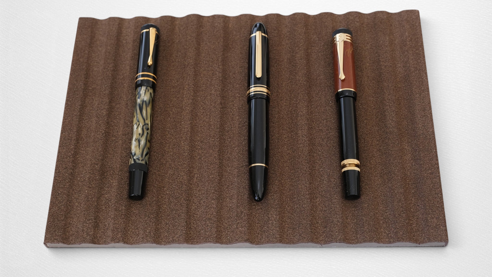 E015 - PEN DISPLAY MAT - 12 PENS