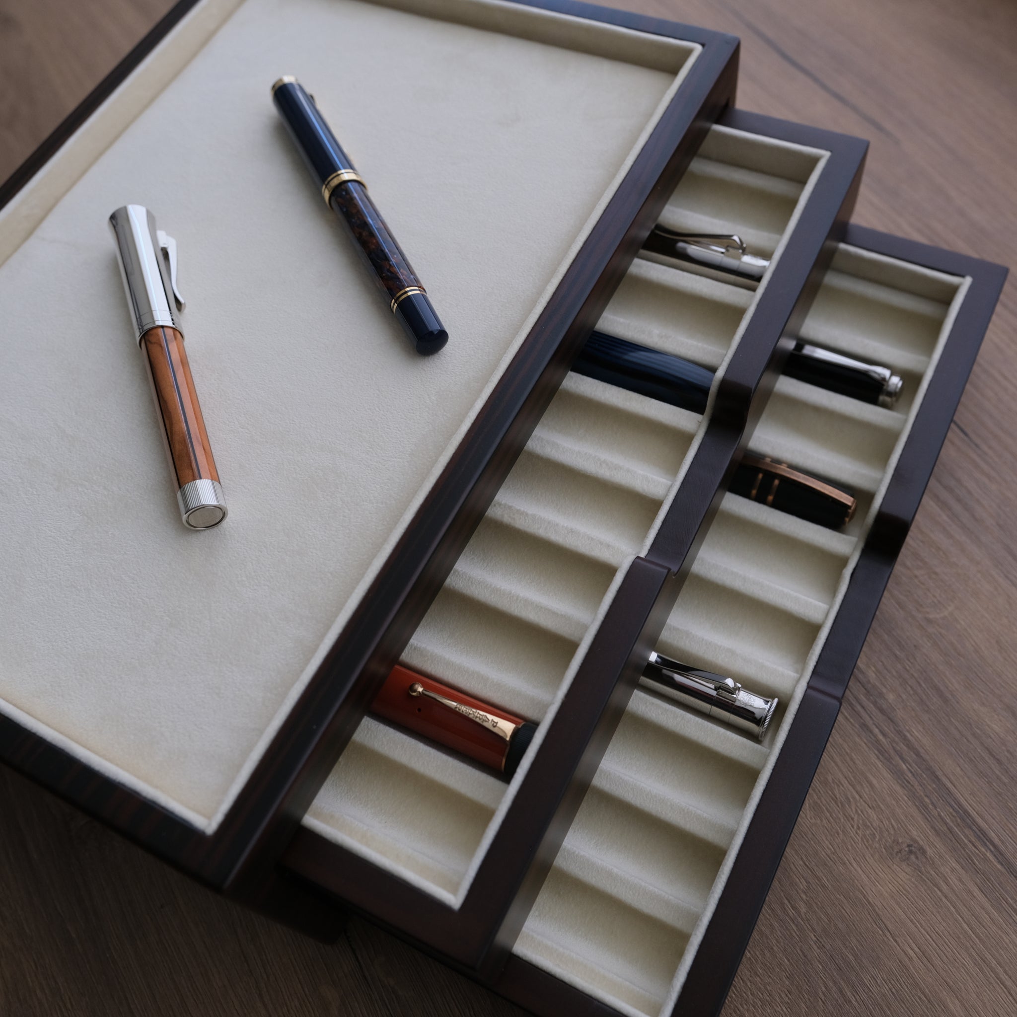 A006 - PEN STORAGE BOX - 20 PENS