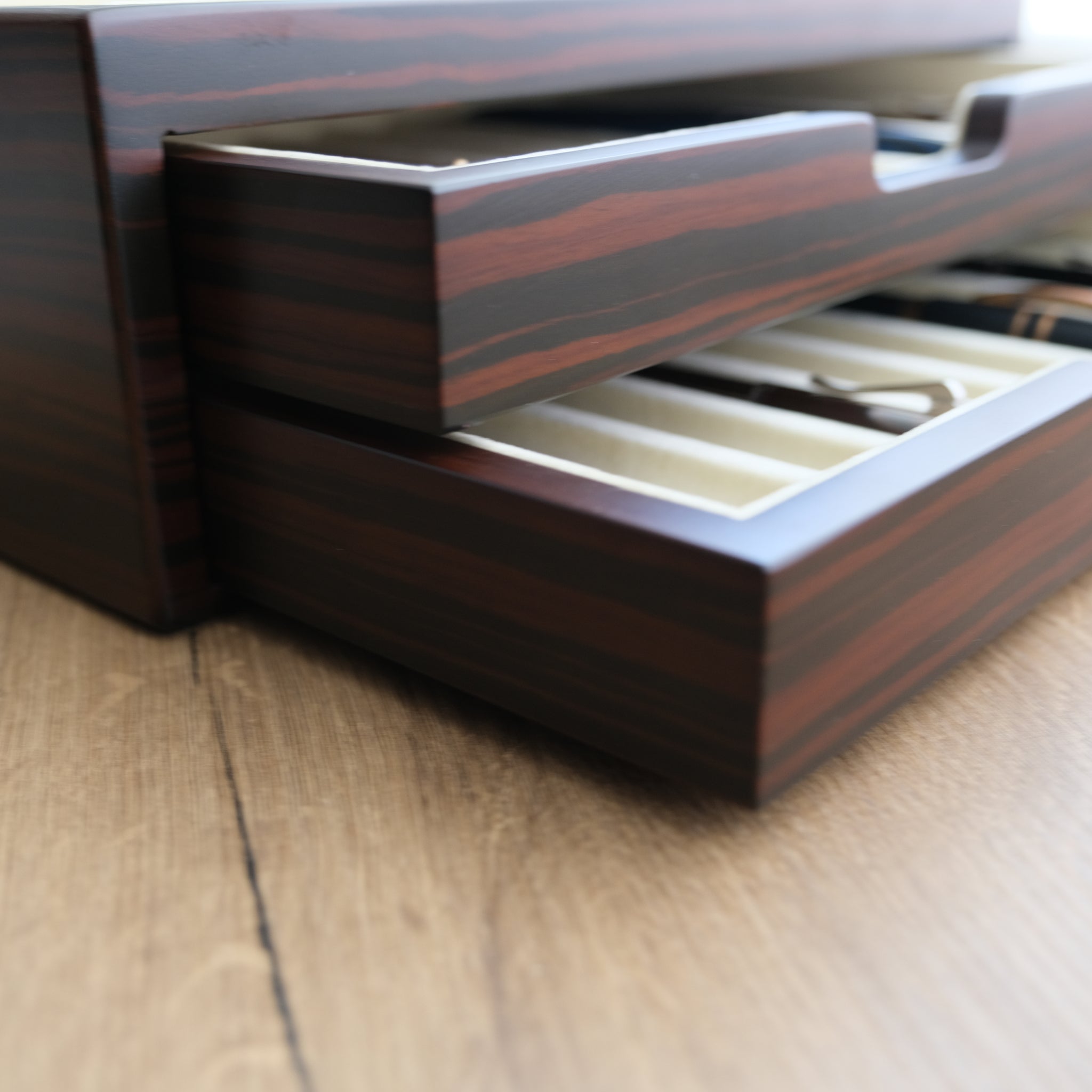 A006 - PEN STORAGE BOX - 20 PENS