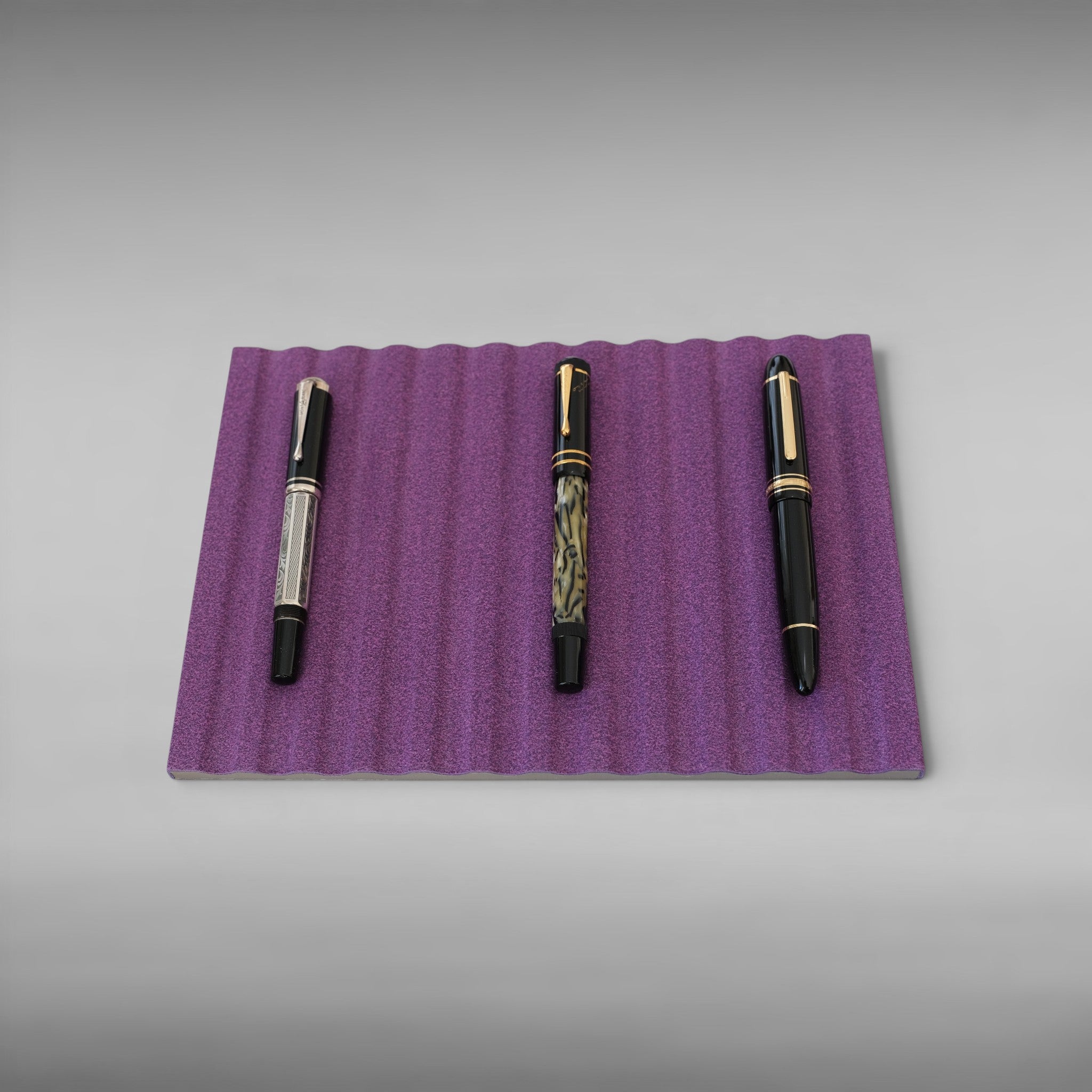 PEN DISPLAY MAT - 12 PENS (E 010)