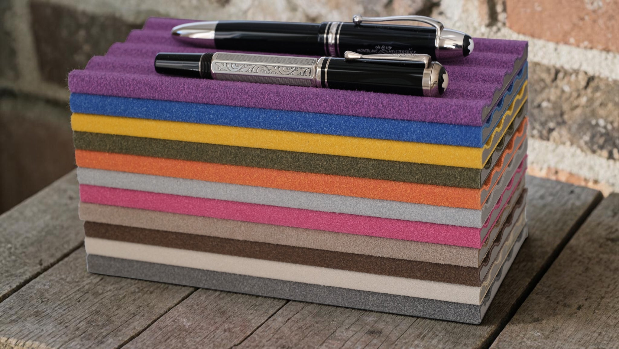 E014 - PEN DISPLAY MAT - 4 PENS