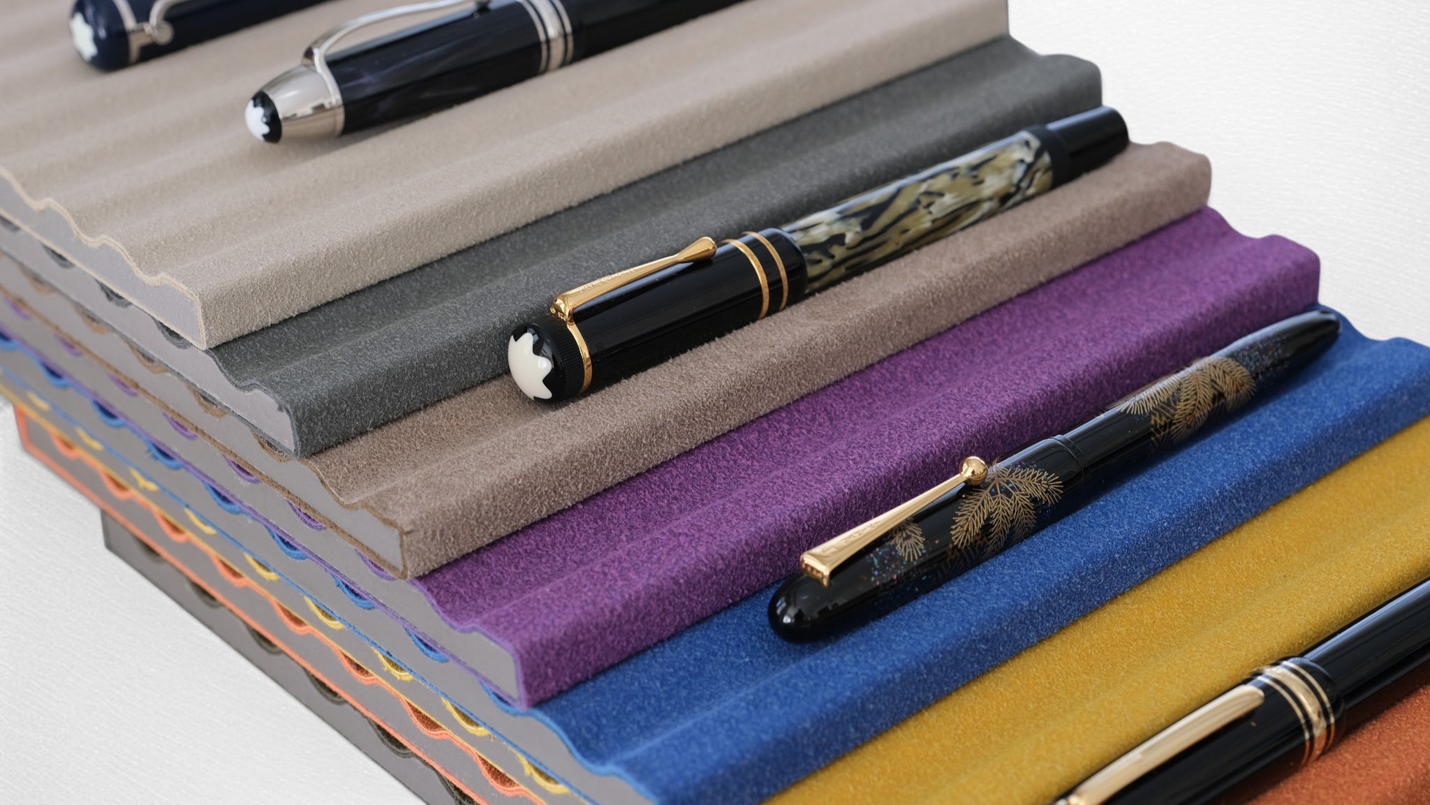 E015 - PEN DISPLAY MAT - 12 PENS
