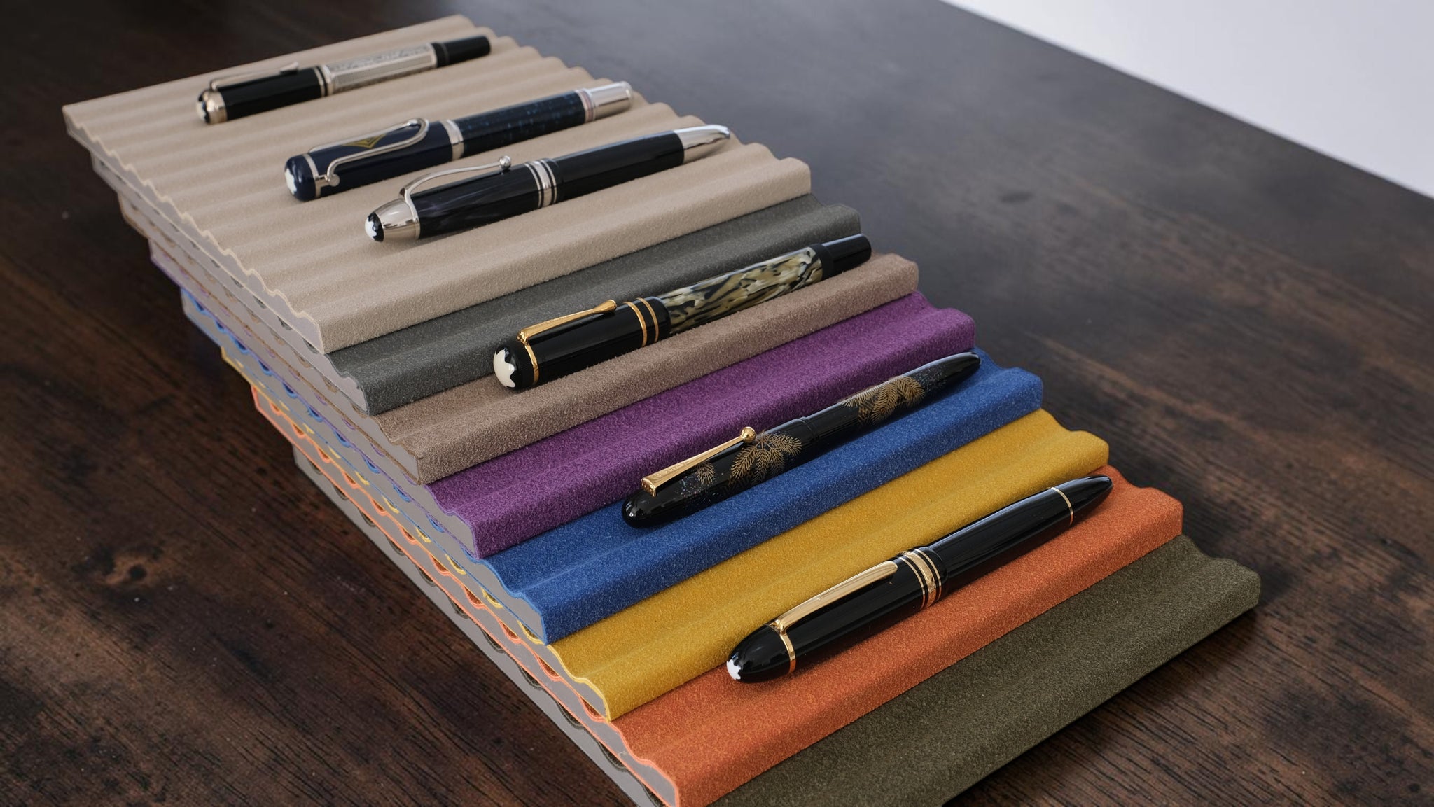 E015 - PEN DISPLAY MAT - 12 PENS