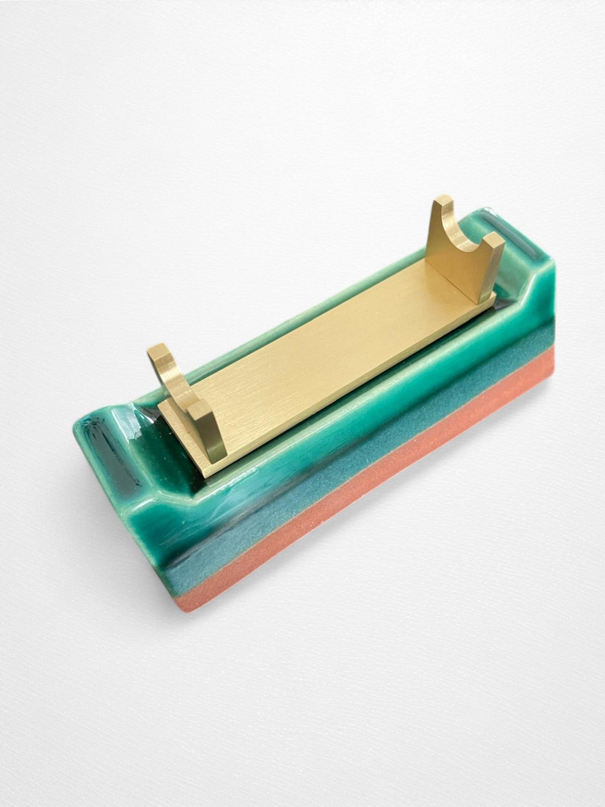 G004 CERAMIC PEN STAND
