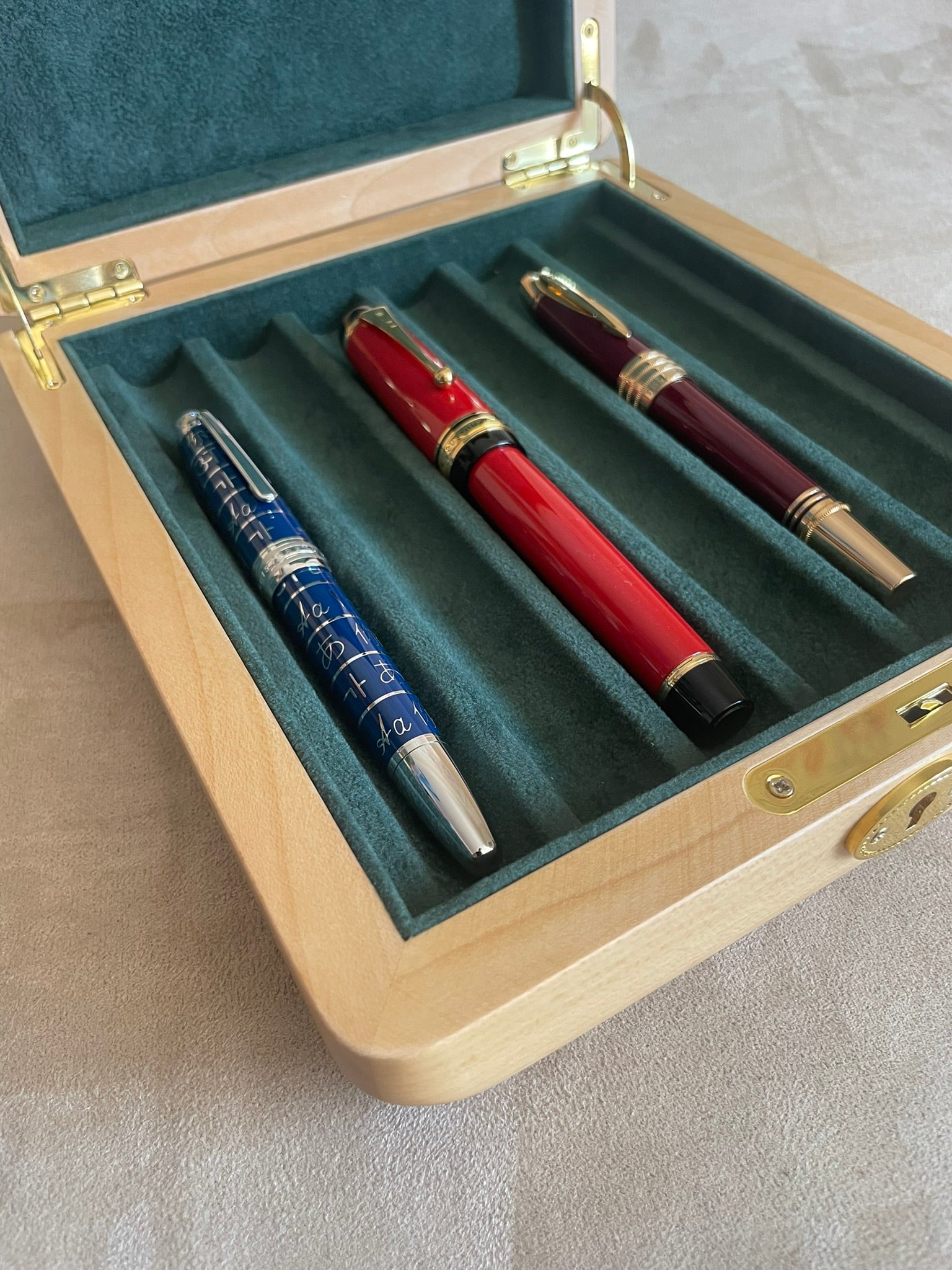 D007 - BLOKK SOLID WOOD PEN BOX - 6 PENS