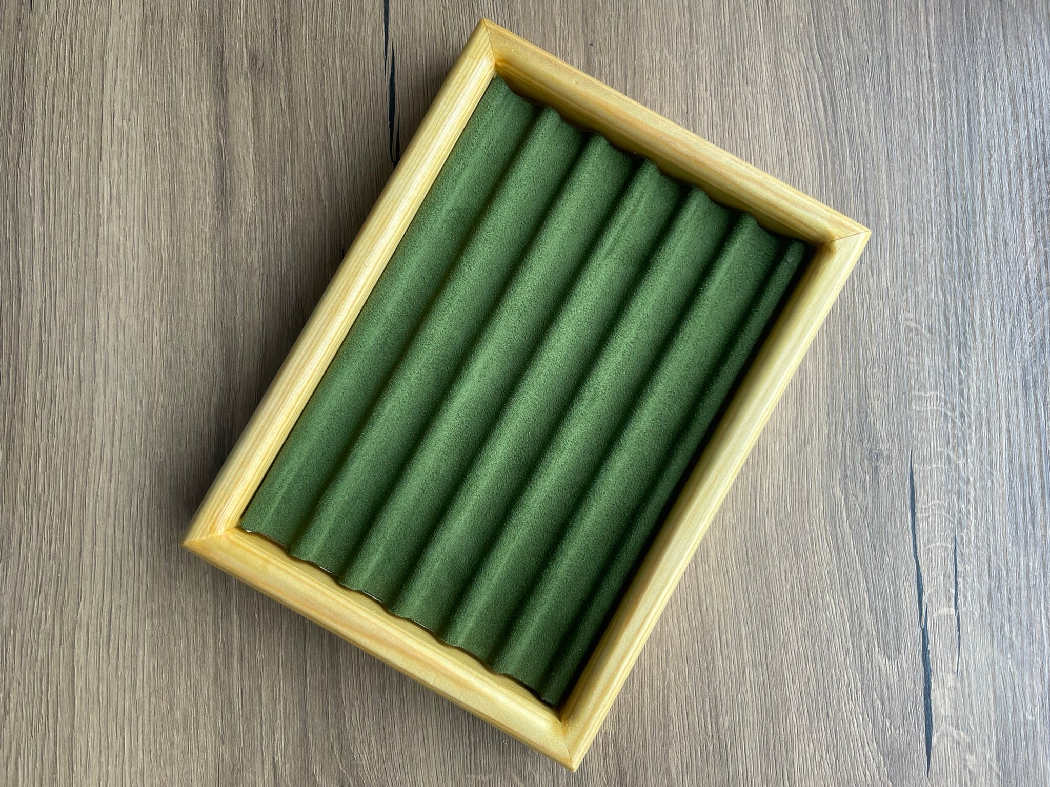 E017- SOLID PINE PEN TRAY - 6 PENCILS