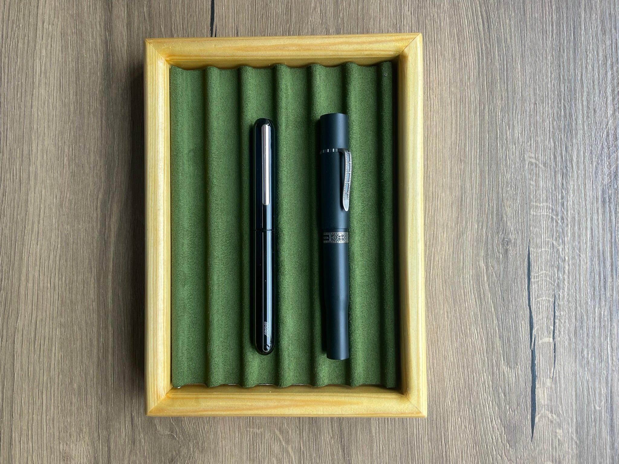 E017- SOLID PINE PEN TRAY - 6 PENCILS