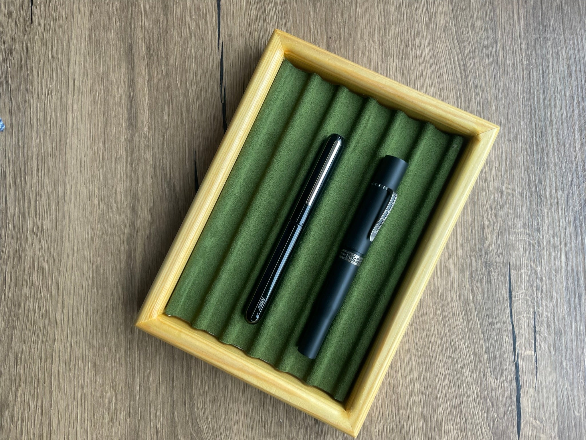 E017- SOLID PINE PEN TRAY - 6 PENCILS