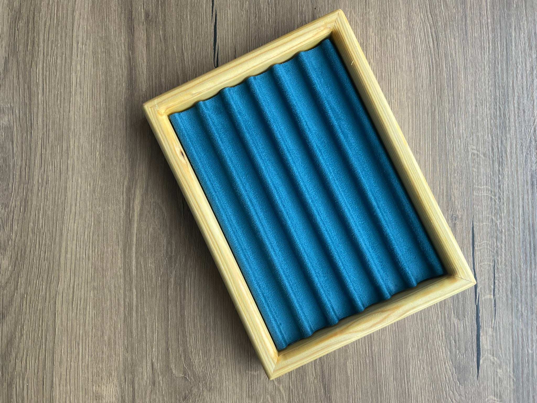 E017- SOLID PINE PEN TRAY - 6 PENCILS