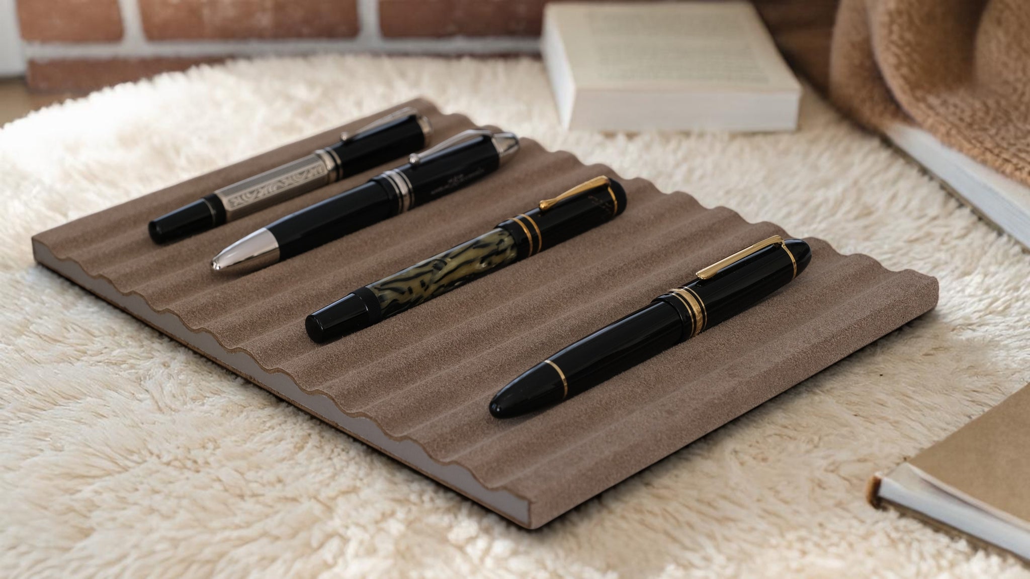 E015 - PEN DISPLAY MAT - 12 PENS