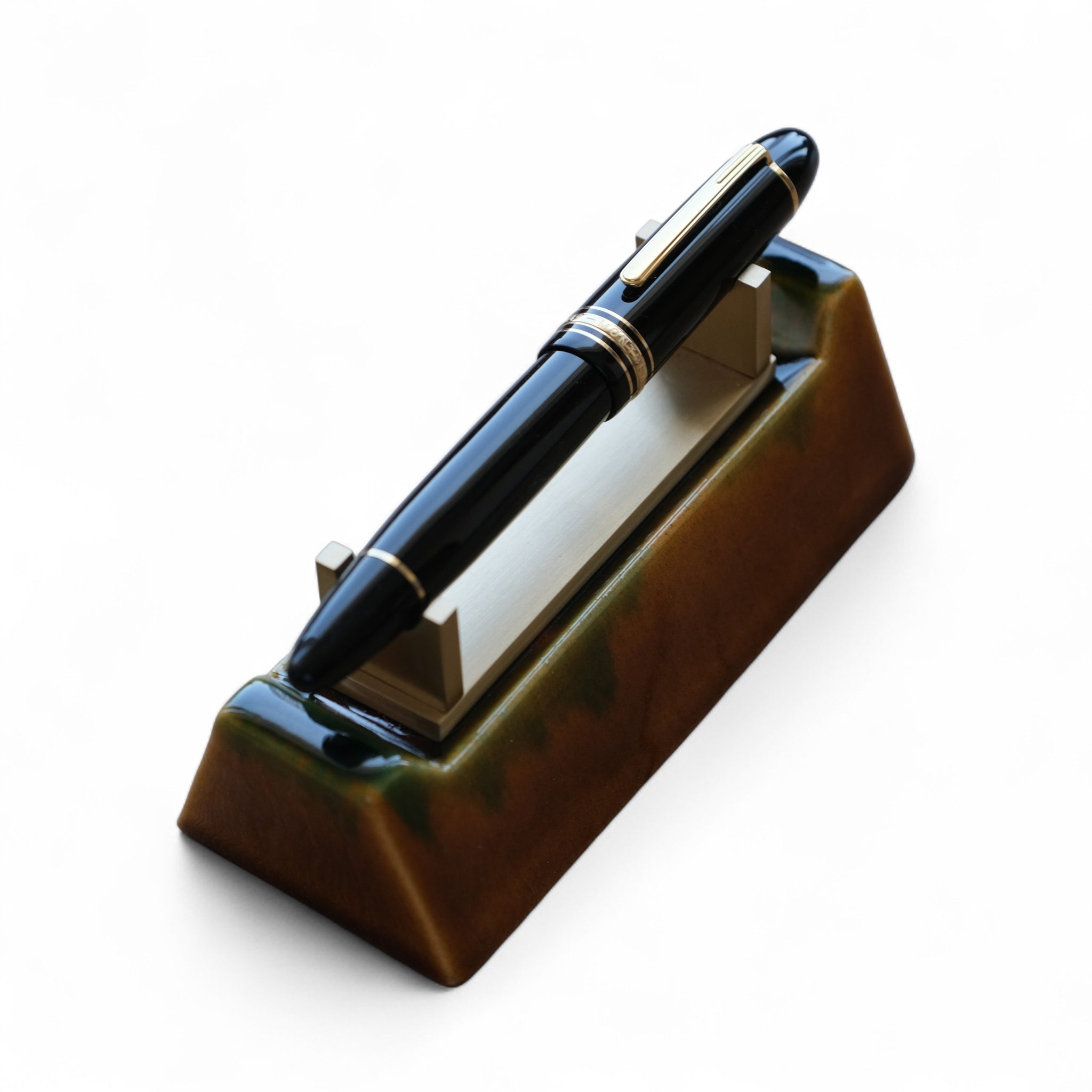 G004 CERAMIC PEN STAND
