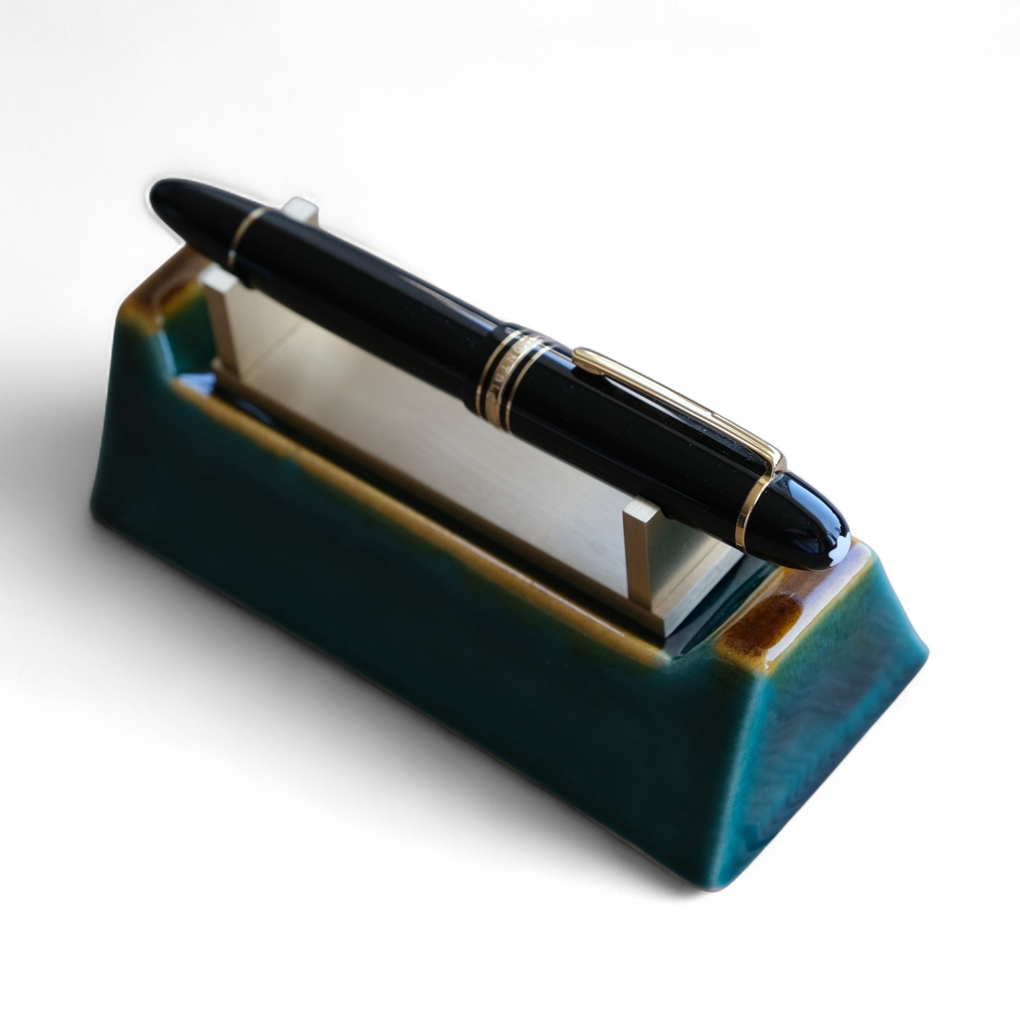 G004 CERAMIC PEN STAND