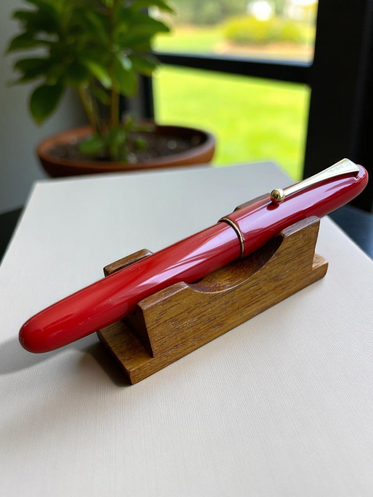 G003 WOODEN PEN STAND g003-wooden-pen-stand